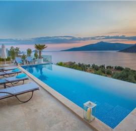 4 Bedroom Villa with Infinity Pool in Kalkan, Sleeps 8